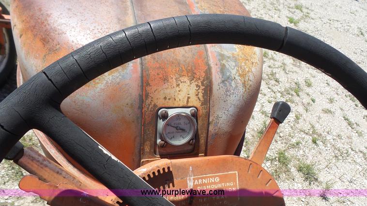 image for item K5214 1961 Allis Chalmers D17 tractor