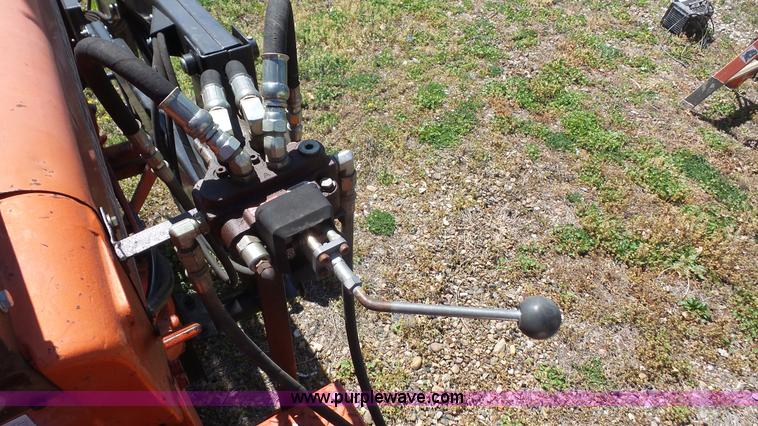 image for item K5247 1972 Allis Chalmers 200 tractor