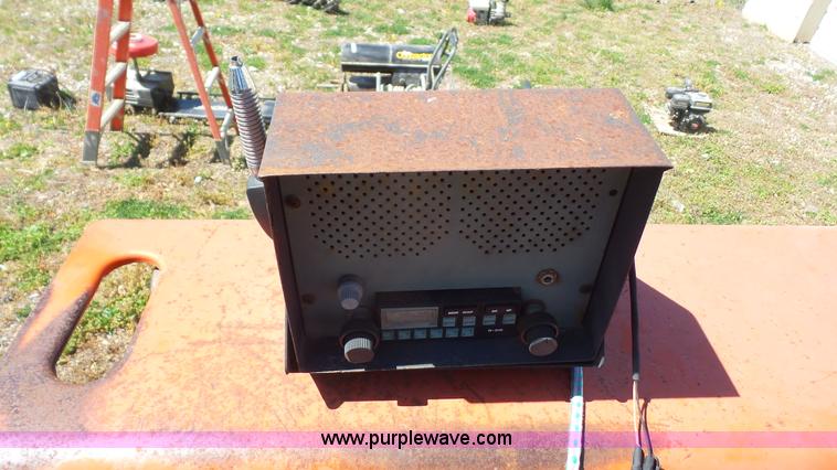 image for item K5247 1972 Allis Chalmers 200 tractor