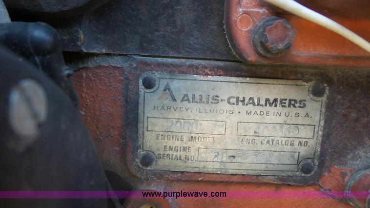 image for item K5247 1972 Allis Chalmers 200 tractor