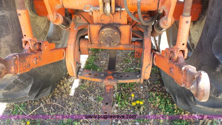 image for item K5247 1972 Allis Chalmers 200 tractor
