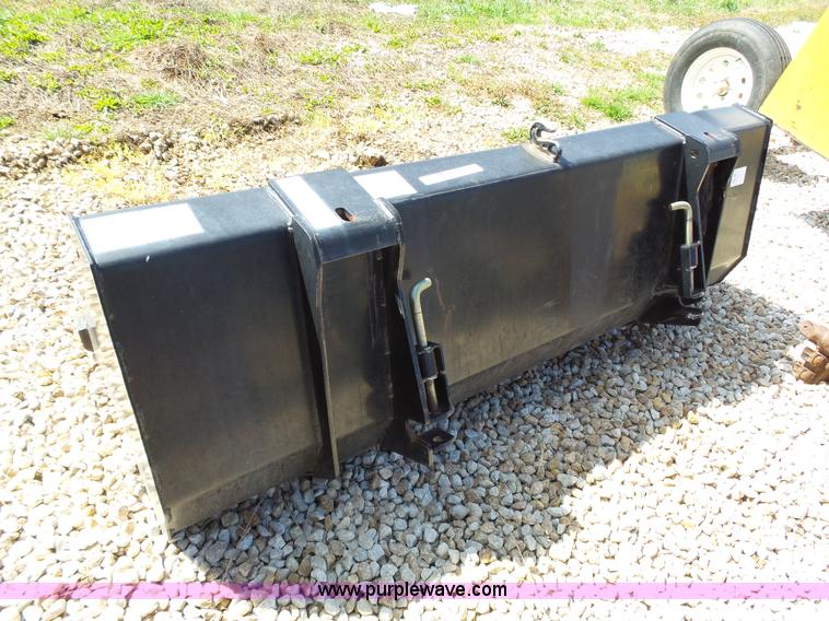 image for item K5247 1972 Allis Chalmers 200 tractor