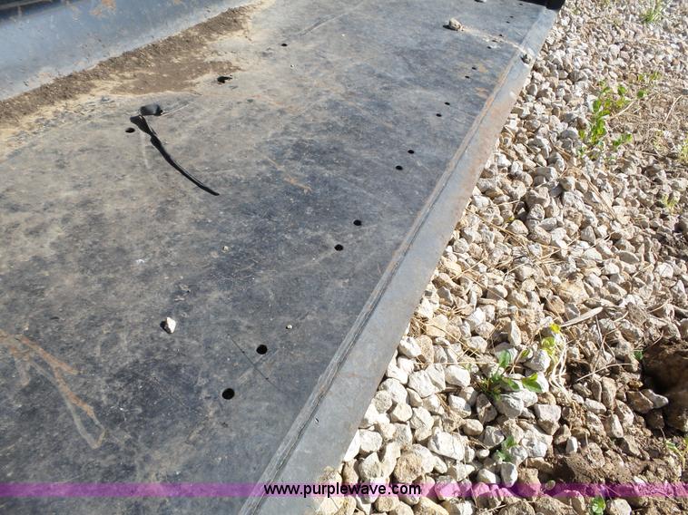 image for item K5247 1972 Allis Chalmers 200 tractor