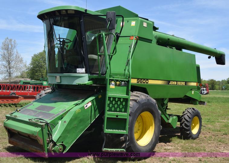 image for item K6648 1991 John Deere 9600 combine