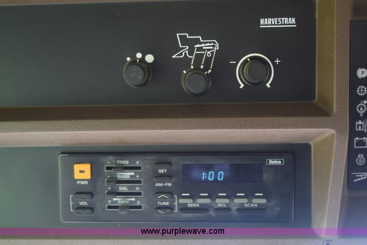 image for item K6648 1991 John Deere 9600 combine