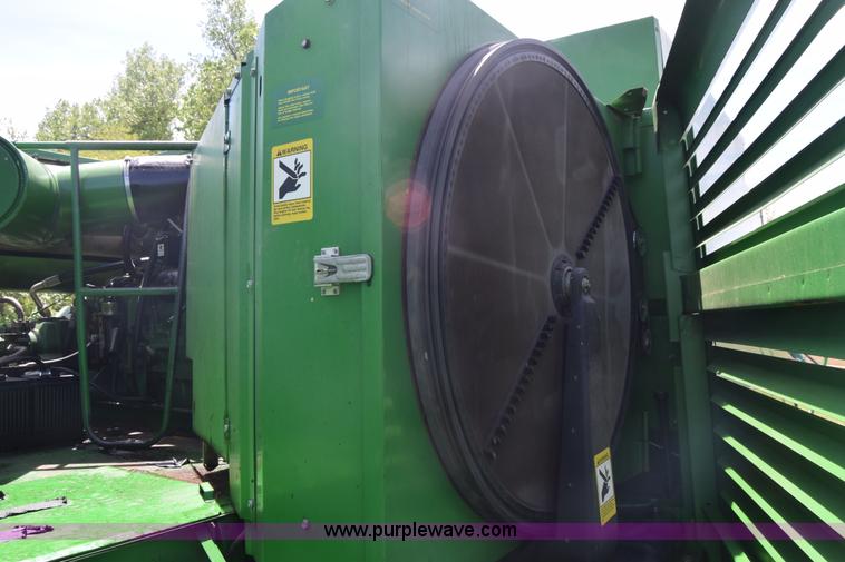 image for item K6648 1991 John Deere 9600 combine