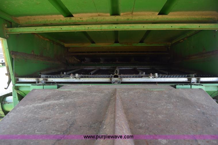 image for item K6648 1991 John Deere 9600 combine