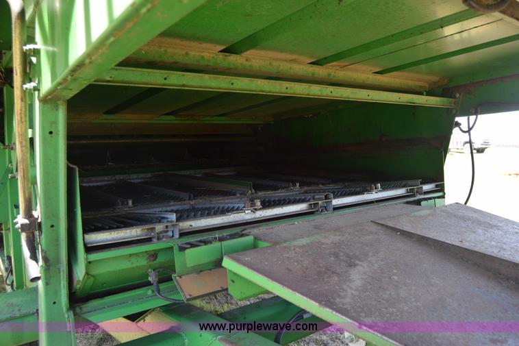 image for item K6648 1991 John Deere 9600 combine