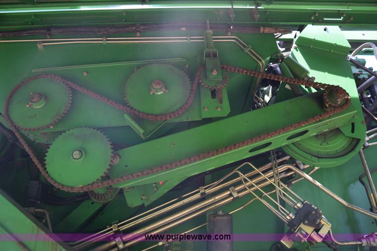 image for item K6648 1991 John Deere 9600 combine