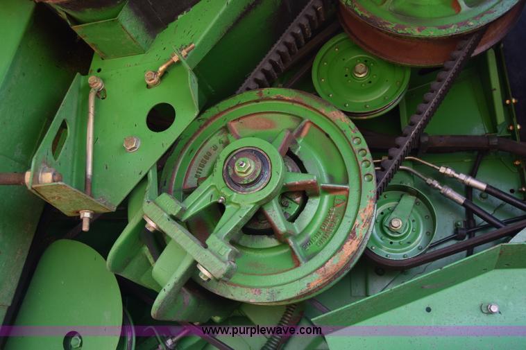 image for item K6648 1991 John Deere 9600 combine