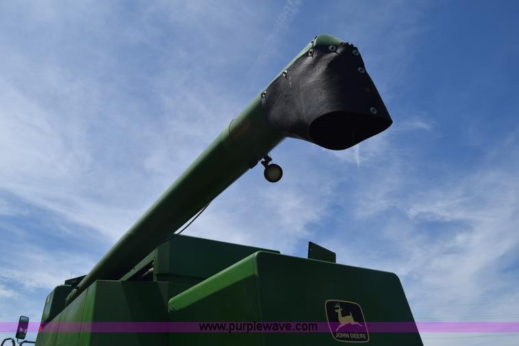 image for item K6648 1991 John Deere 9600 combine