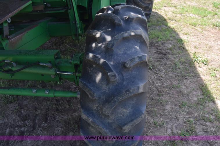 image for item K6648 1991 John Deere 9600 combine