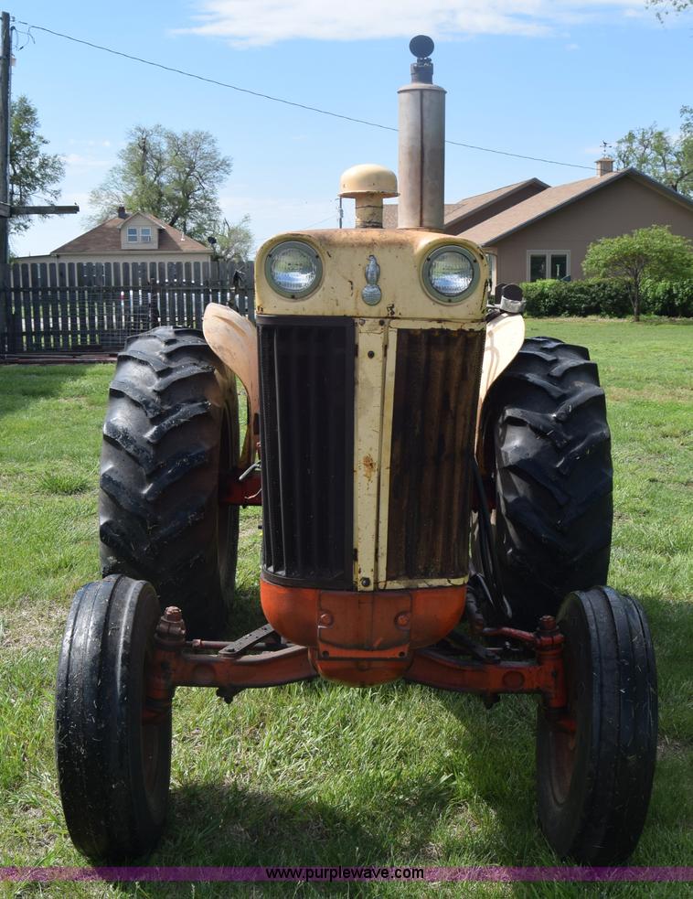 image for item K6703 1963 Case 830 tractor