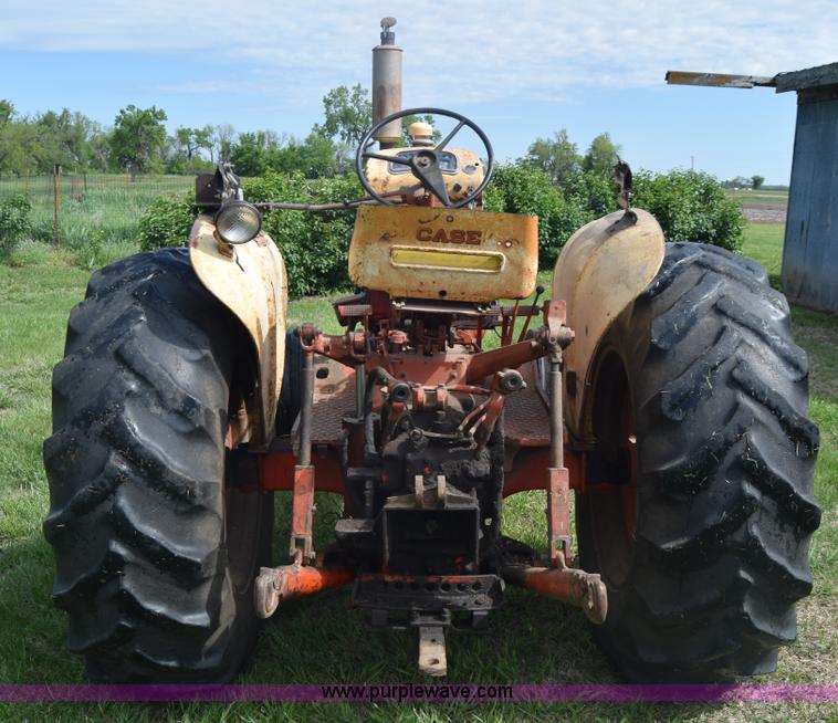 image for item K6703 1963 Case 830 tractor