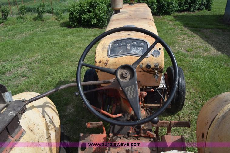 image for item K6703 1963 Case 830 tractor