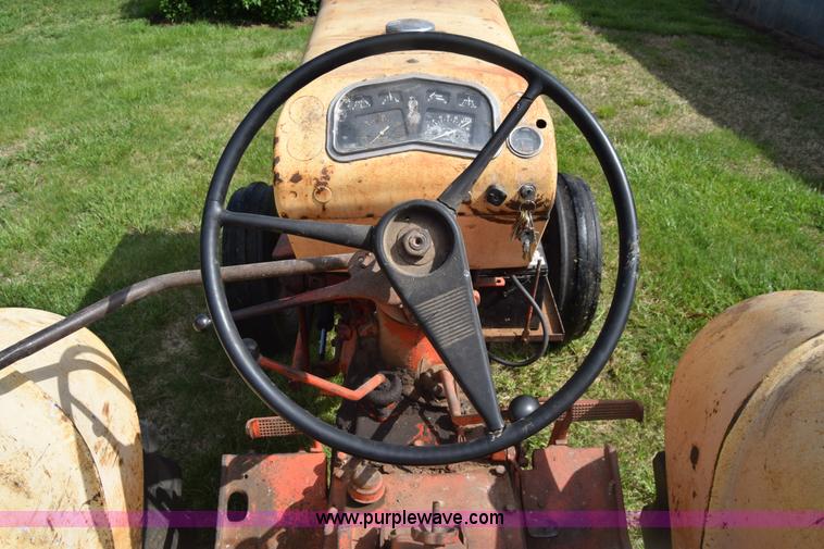 image for item K6703 1963 Case 830 tractor