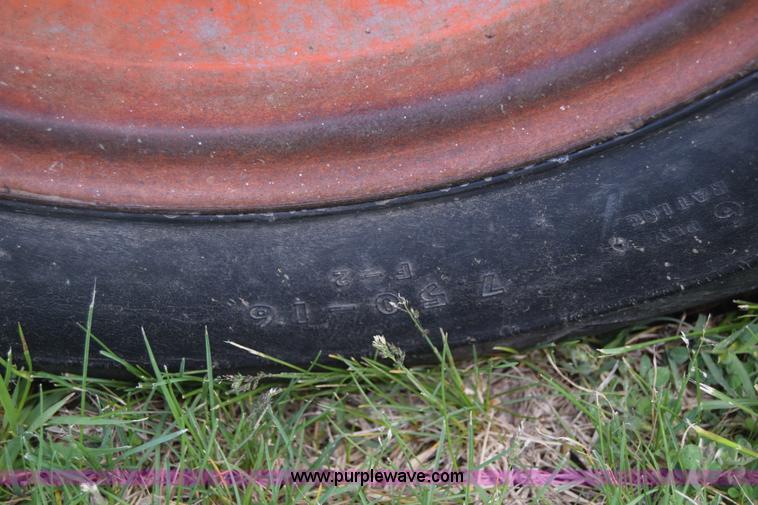 image for item K6703 1963 Case 830 tractor