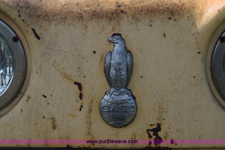 image for item K6703 1963 Case 830 tractor