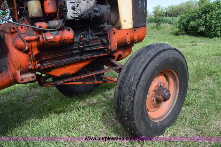image for item K6703 1963 Case 830 tractor