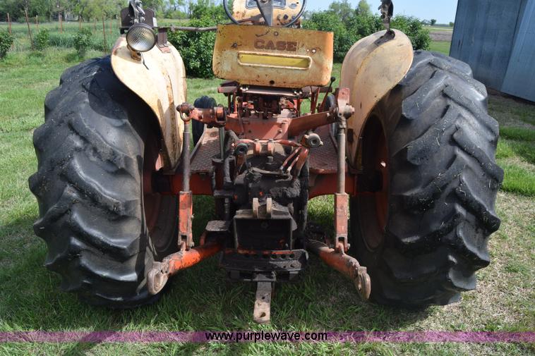 image for item K6703 1963 Case 830 tractor