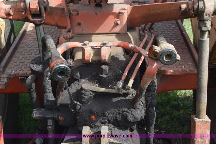 image for item K6703 1963 Case 830 tractor