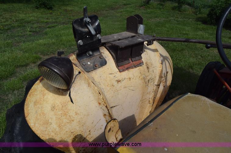 image for item K6703 1963 Case 830 tractor