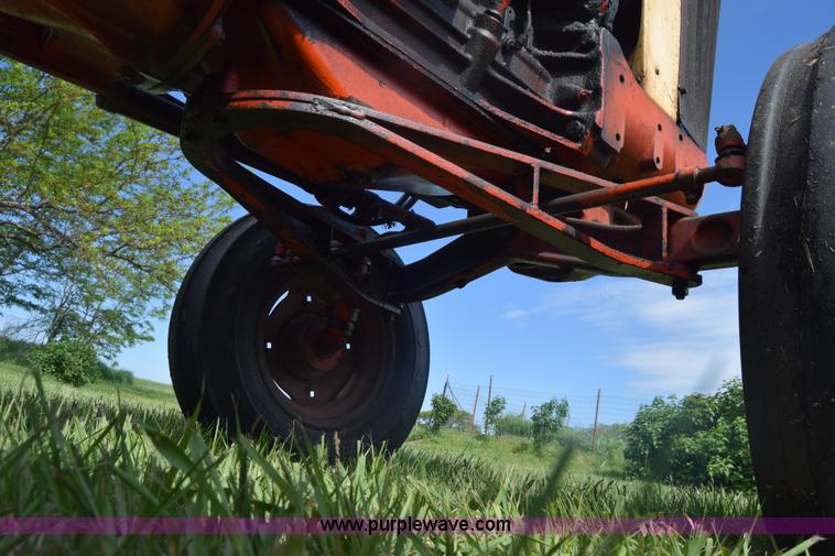 image for item K6703 1963 Case 830 tractor