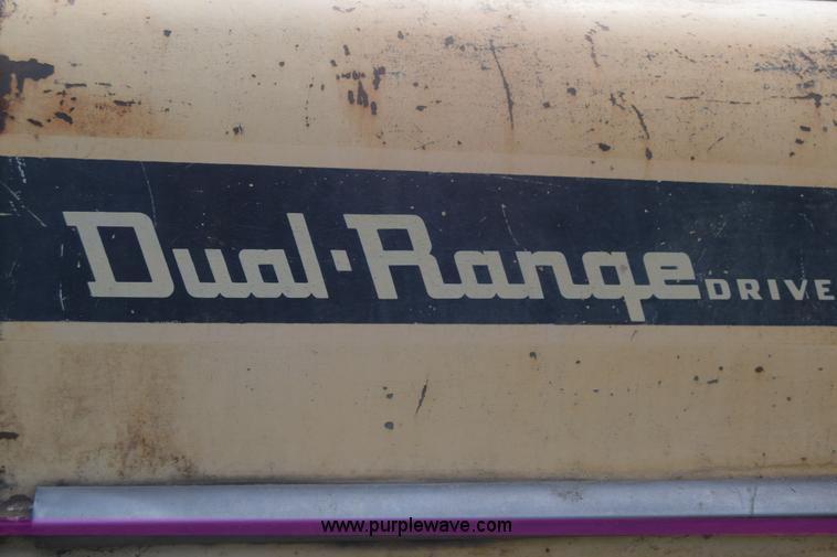 image for item K6703 1963 Case 830 tractor