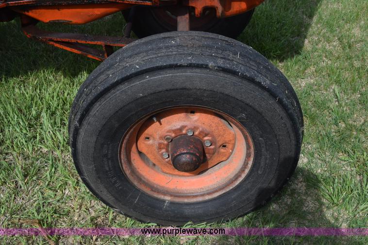 image for item K6703 1963 Case 830 tractor