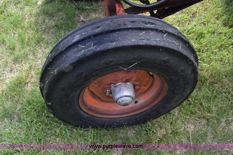 image for item K6703 1963 Case 830 tractor