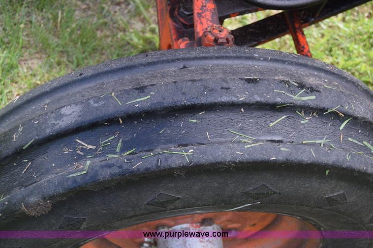 image for item K6703 1963 Case 830 tractor