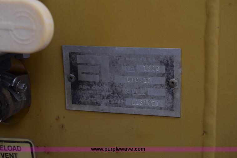 image for item K7495 1996 Ag-Chem TerraGator 1844 self-propelled sprayer