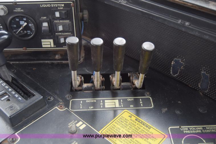 image for item K7495 1996 Ag-Chem TerraGator 1844 self-propelled sprayer