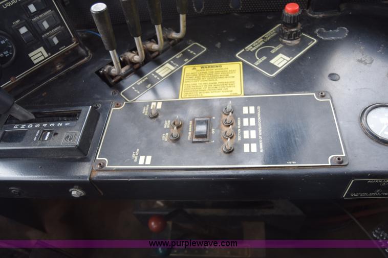 image for item K7495 1996 Ag-Chem TerraGator 1844 self-propelled sprayer