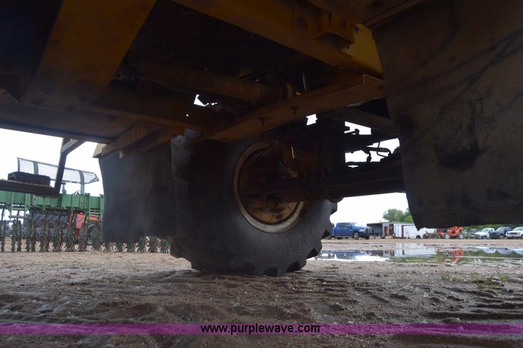 image for item K7495 1996 Ag-Chem TerraGator 1844 self-propelled sprayer