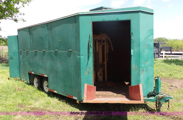 image for item K7938 Cattle chute/working station