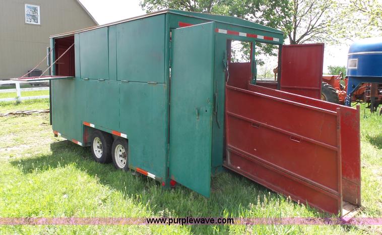 image for item K7938 Cattle chute/working station