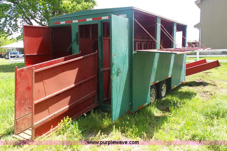 image for item K7938 Cattle chute/working station
