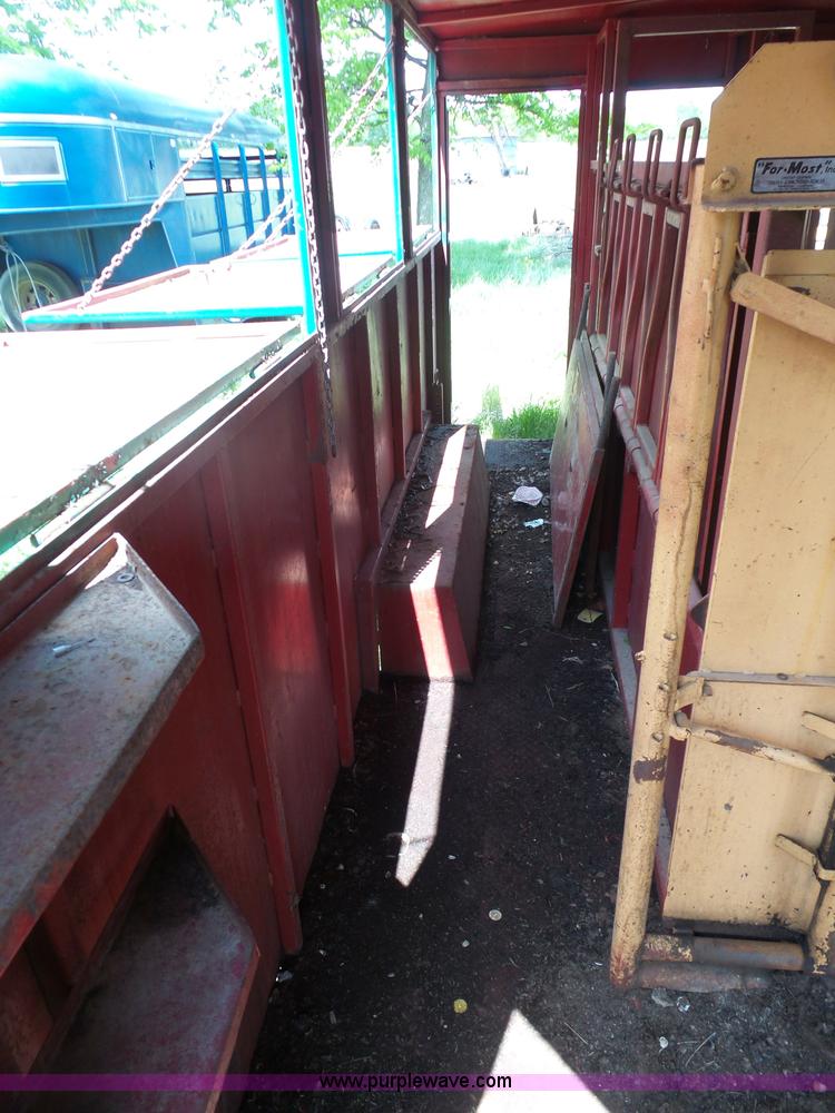 image for item K7938 Cattle chute/working station