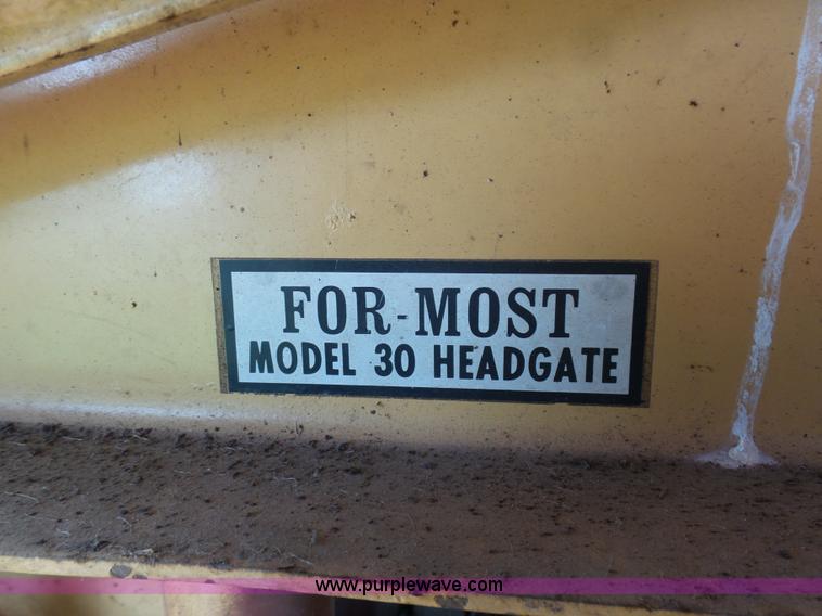 image for item K7938 Cattle chute/working station