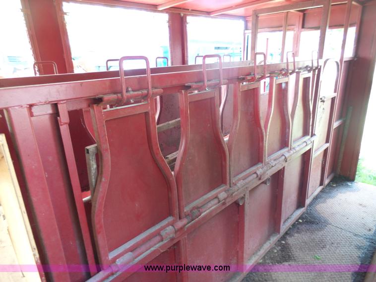 image for item K7938 Cattle chute/working station