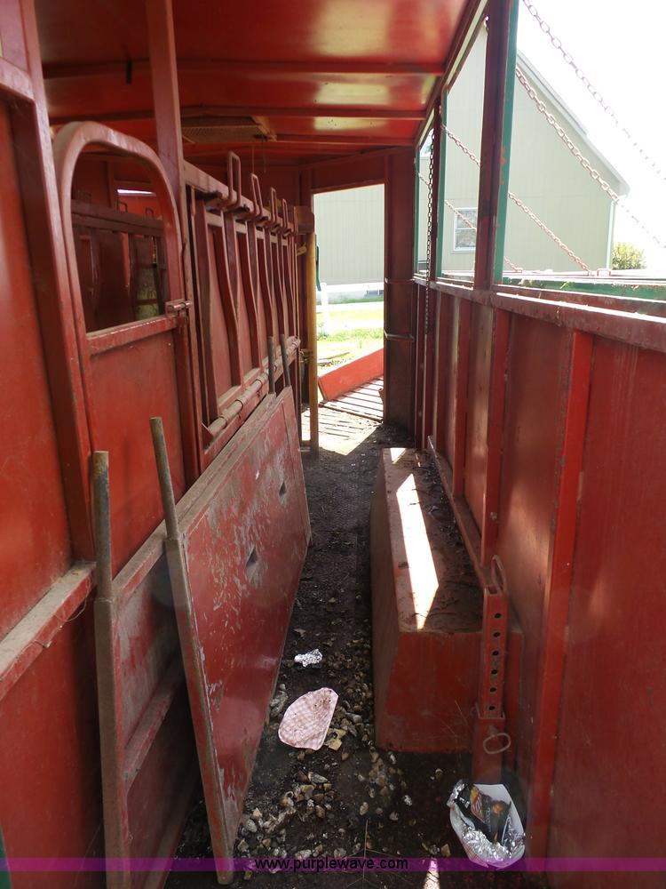 image for item K7938 Cattle chute/working station