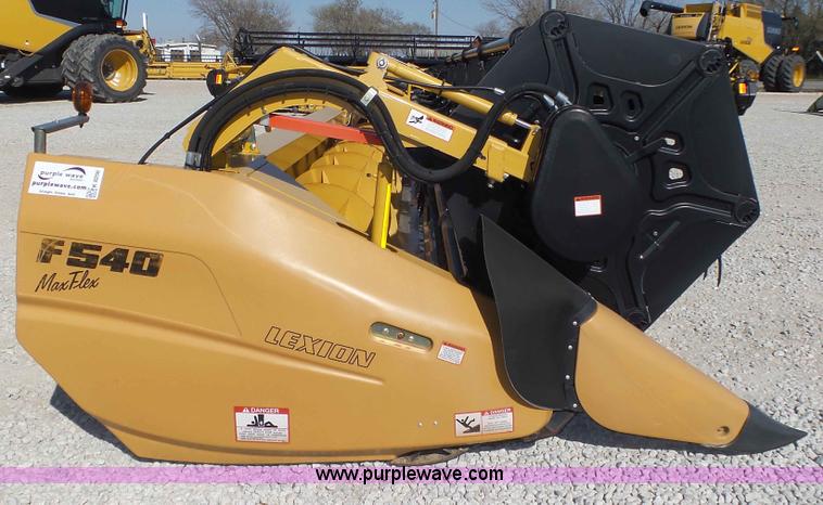 image for item K8256 2009 Claas Lexion F540 Max Flex Series 441 flex head