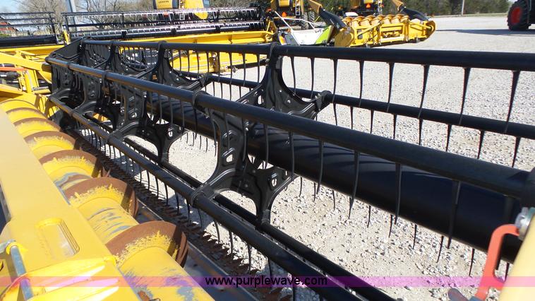 image for item K8256 2009 Claas Lexion F540 Max Flex Series 441 flex head