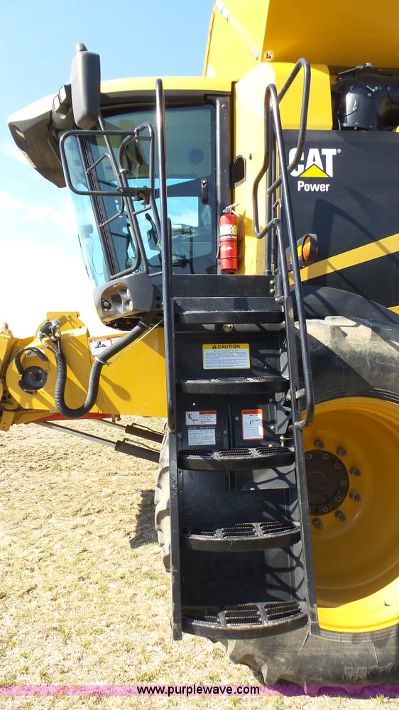 image for item K8261 2009 Claas Lexion 570R combine