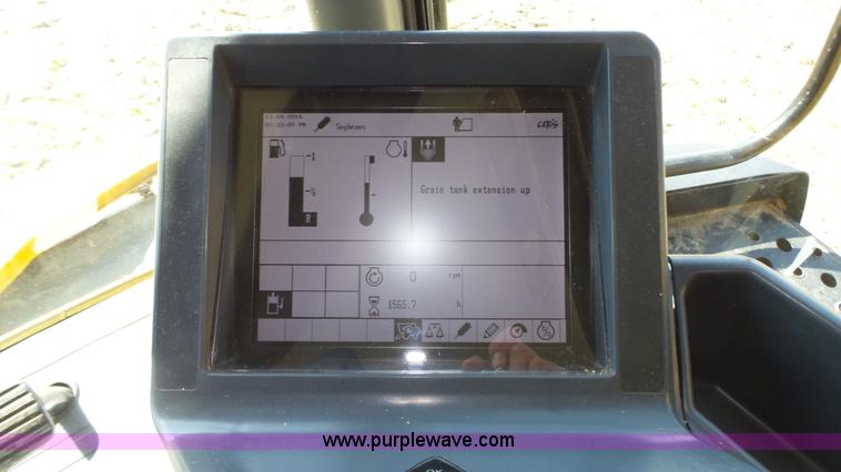 image for item K8261 2009 Claas Lexion 570R combine