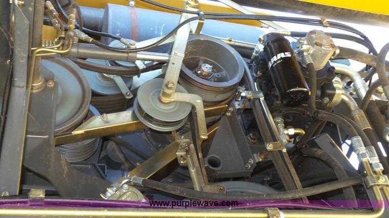 image for item K8261 2009 Claas Lexion 570R combine