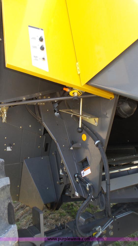 image for item K8261 2009 Claas Lexion 570R combine