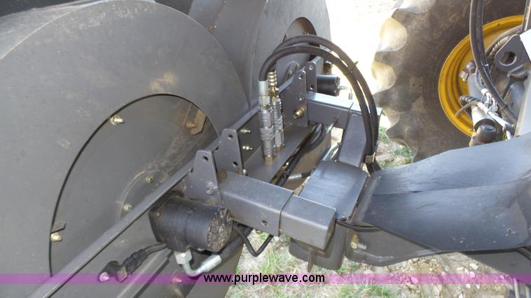 image for item K8261 2009 Claas Lexion 570R combine