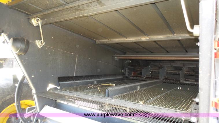 image for item K8261 2009 Claas Lexion 570R combine